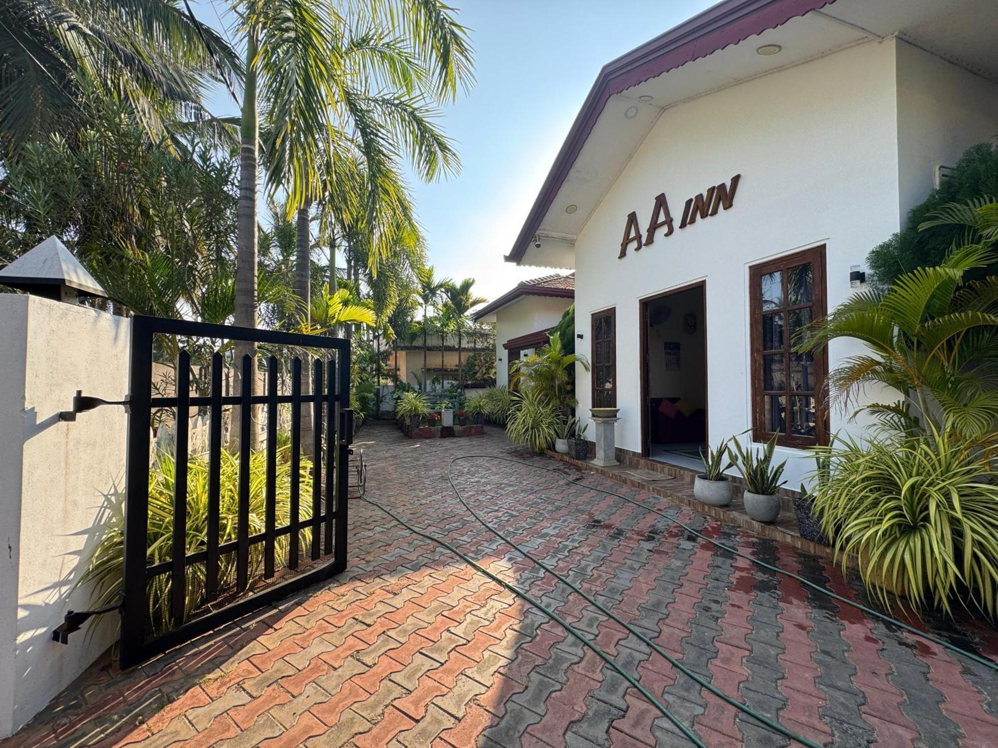 Aa Inn Trincomalee Exterior photo
