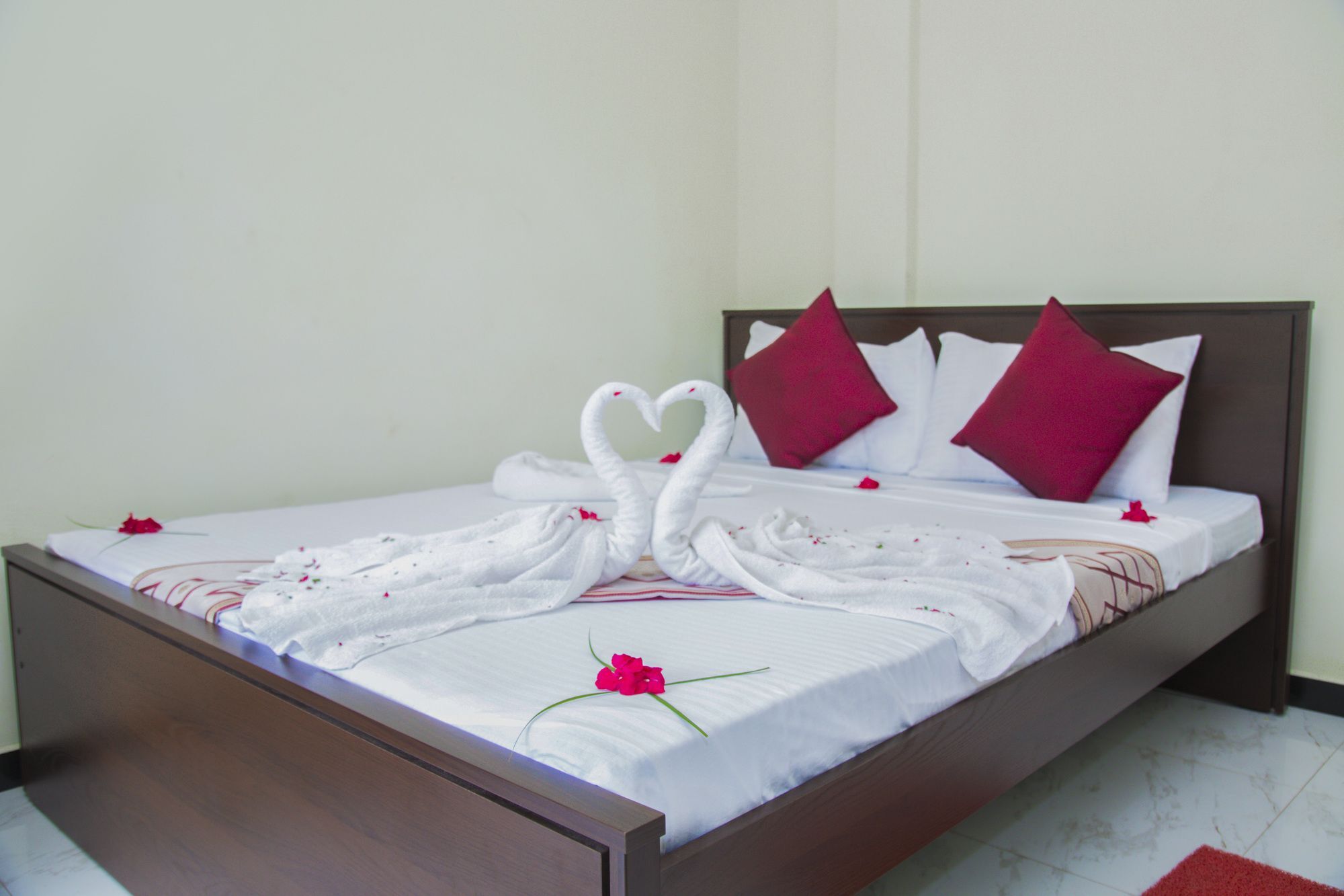 Aa Inn Trincomalee Exterior photo