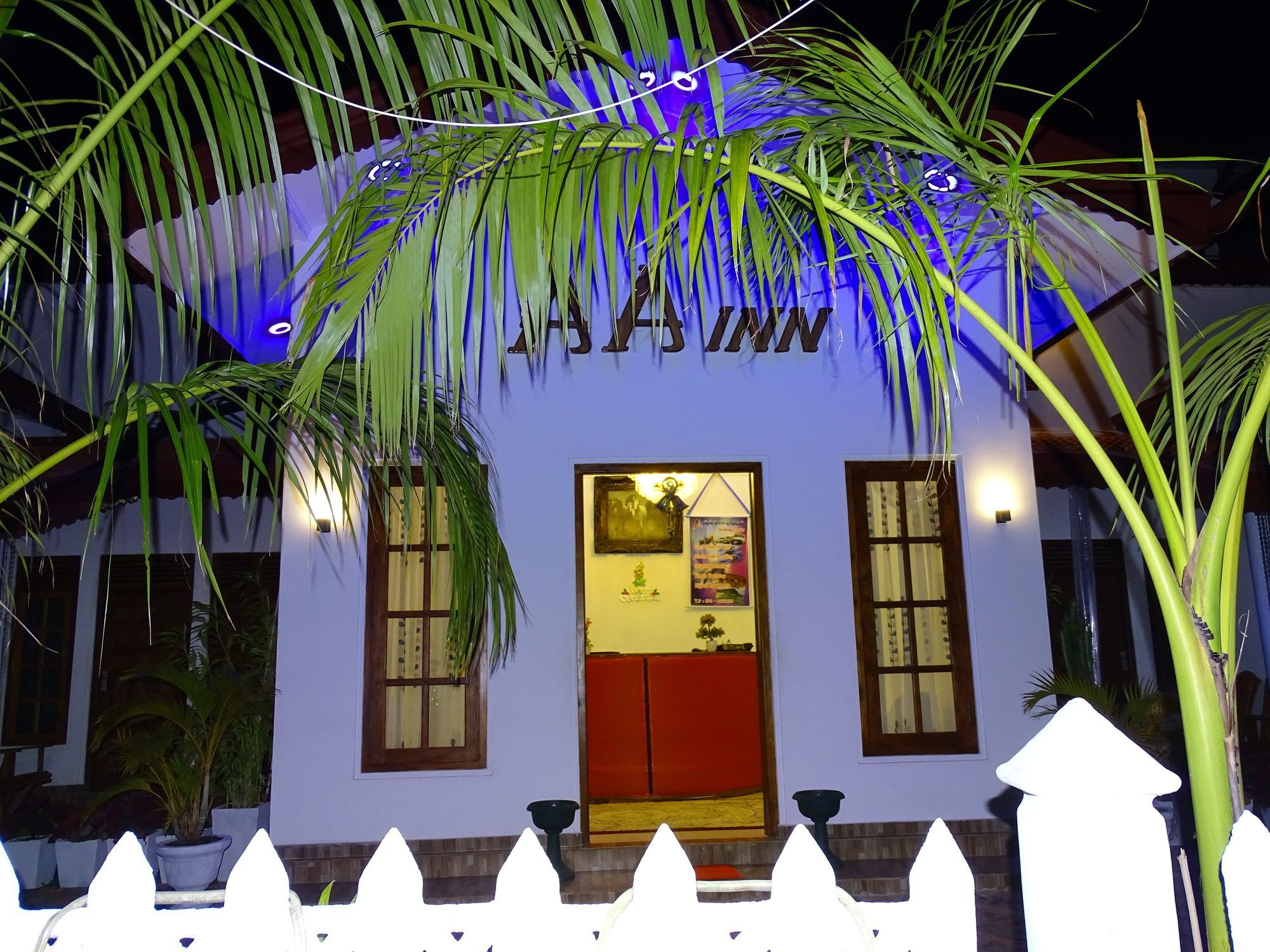 Aa Inn Trincomalee Exterior photo