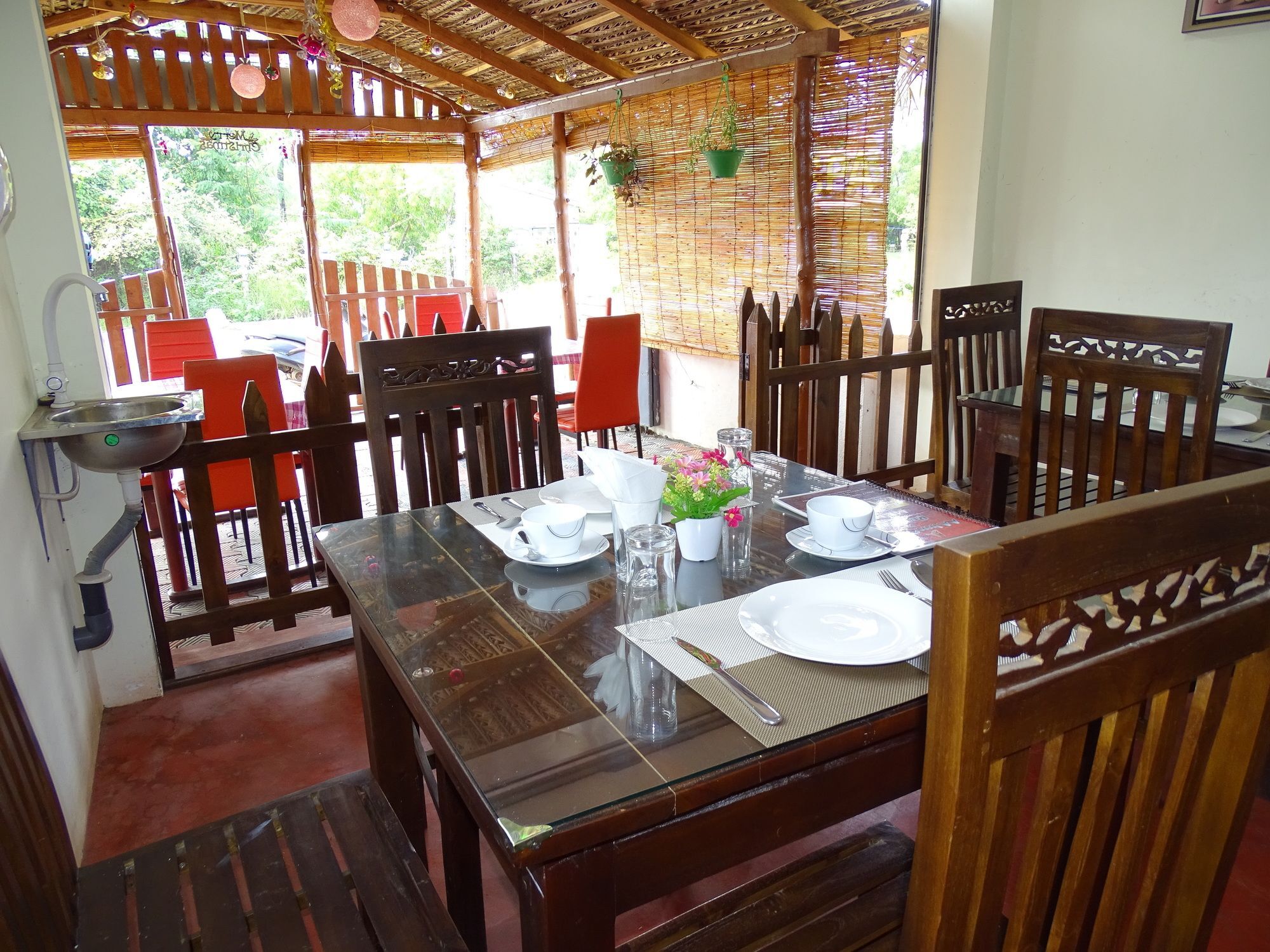 Aa Inn Trincomalee Exterior photo
